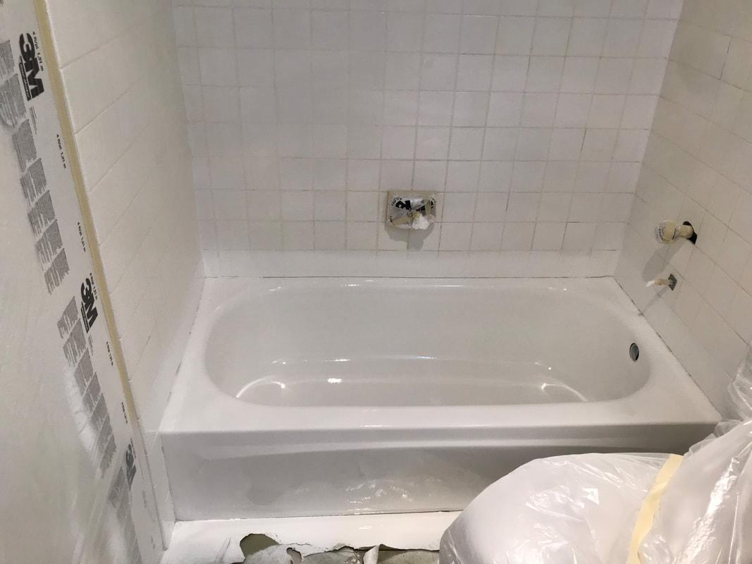 A bathroom after resurfacing.